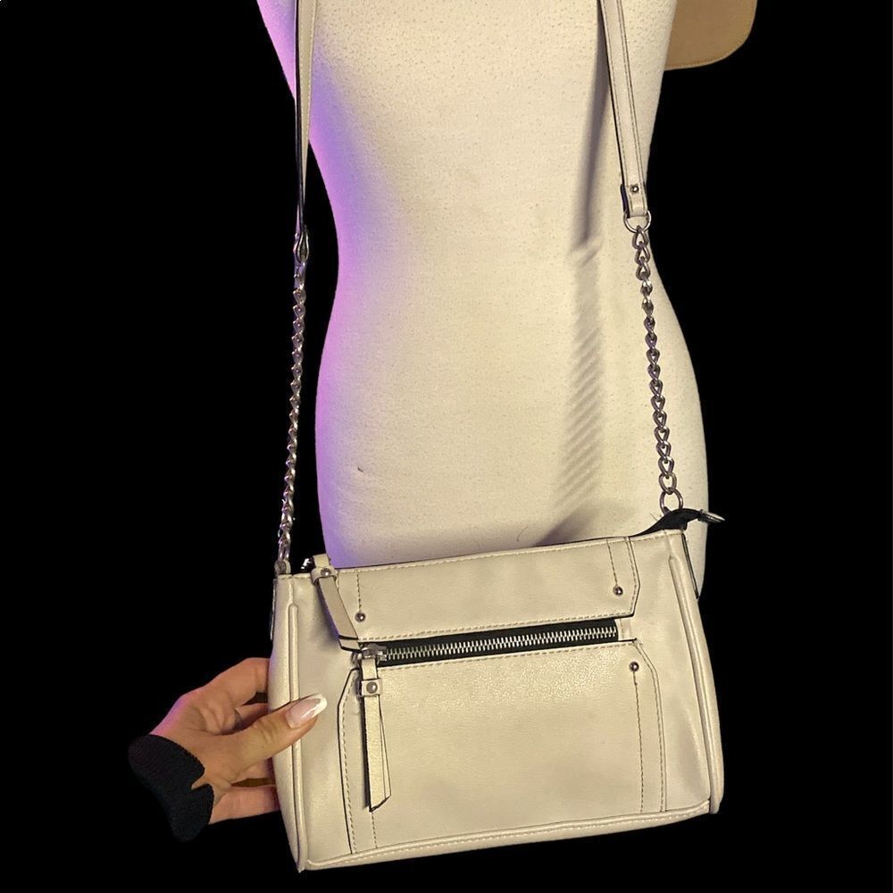 Porcelain Cream Crossbody Bag Purse with Chain Links Zipper​​​​​​